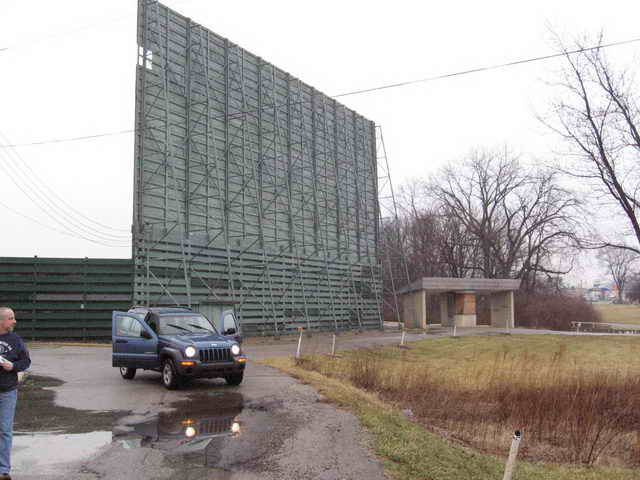 Park Layne 69 Drive-In - 2006 Photo (newer photo)